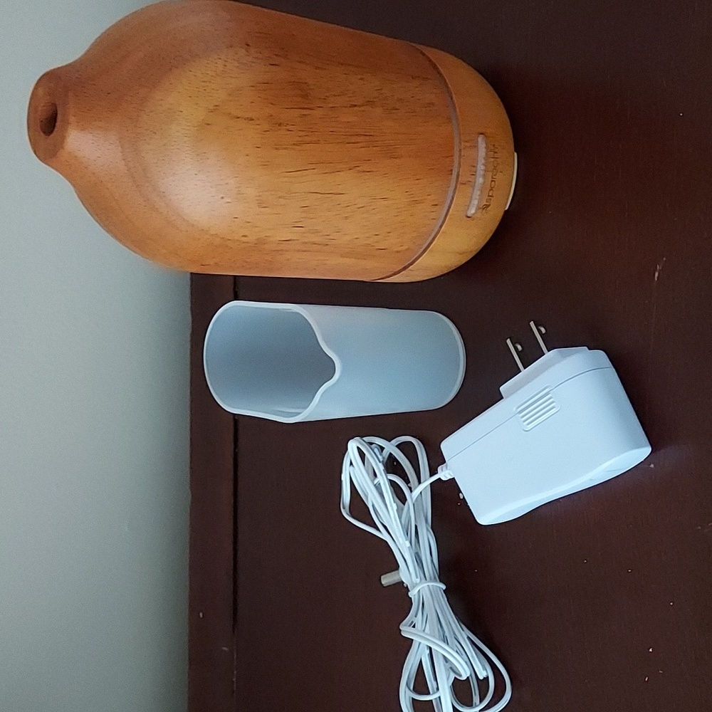 👩‍🎓2 for$15👩‍🎓Natura Natural Wood Aromatherapy Essential Oil Diffuser Mister